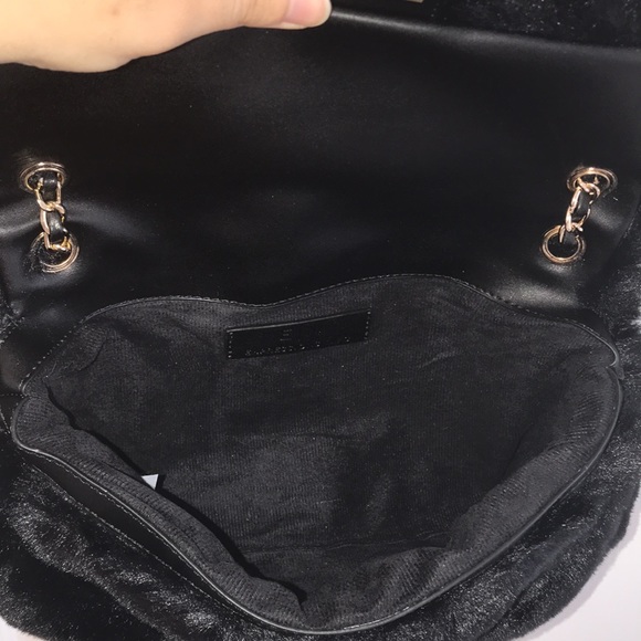 Expression New York Black Vegan Fur Flap Bag - Picture 15 of 16